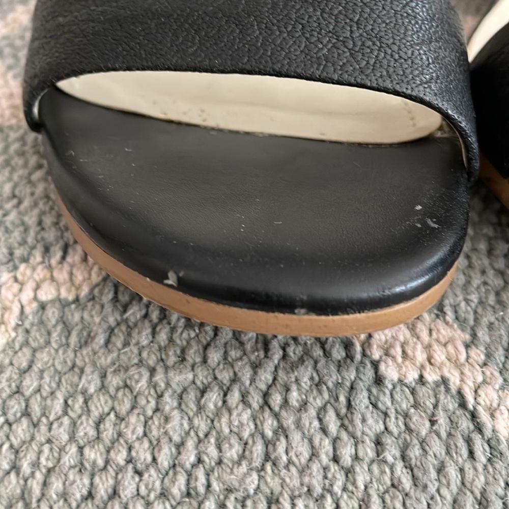 BCBGeneration Black Sandals Size 6.5 - Picture 8 of 16